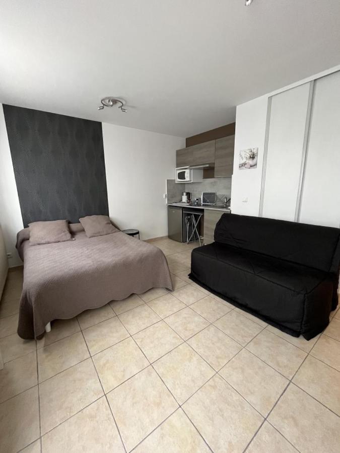 ביוסי-סיינט-ג'ורג' Studio Meuble מראה חיצוני תמונה